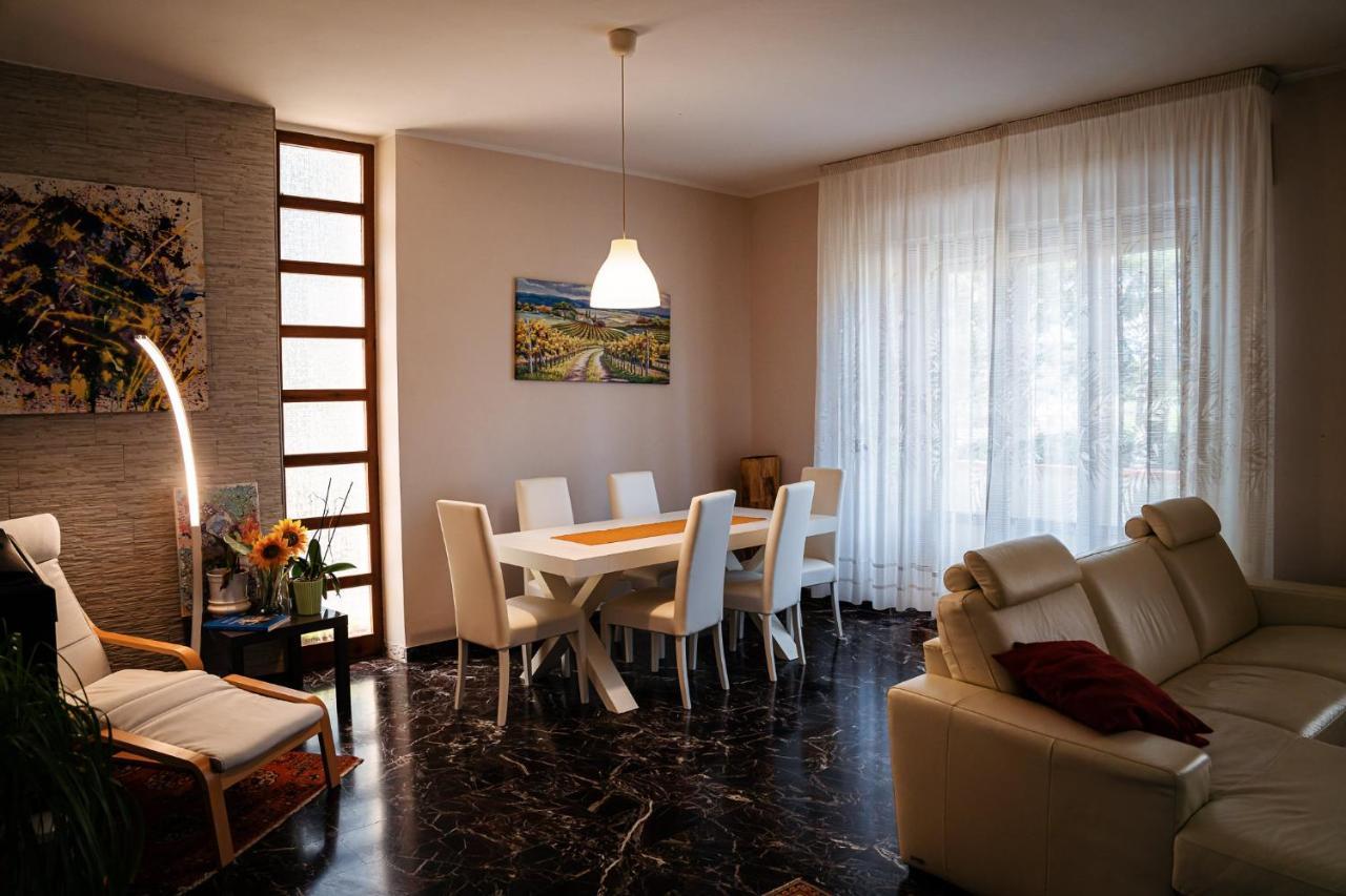 Il Girasole Bed & Breakfast Basciano Luaran gambar